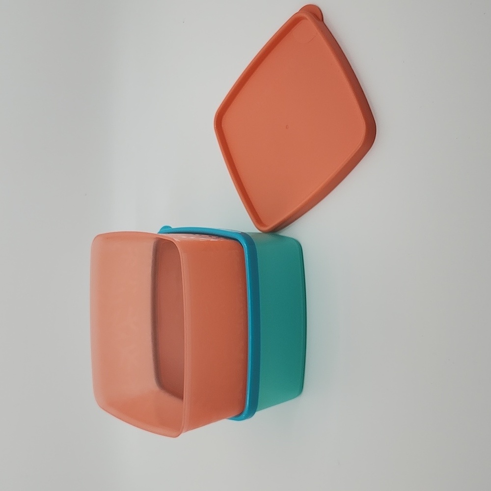 Tupperware Freeze its Set Of 2 New